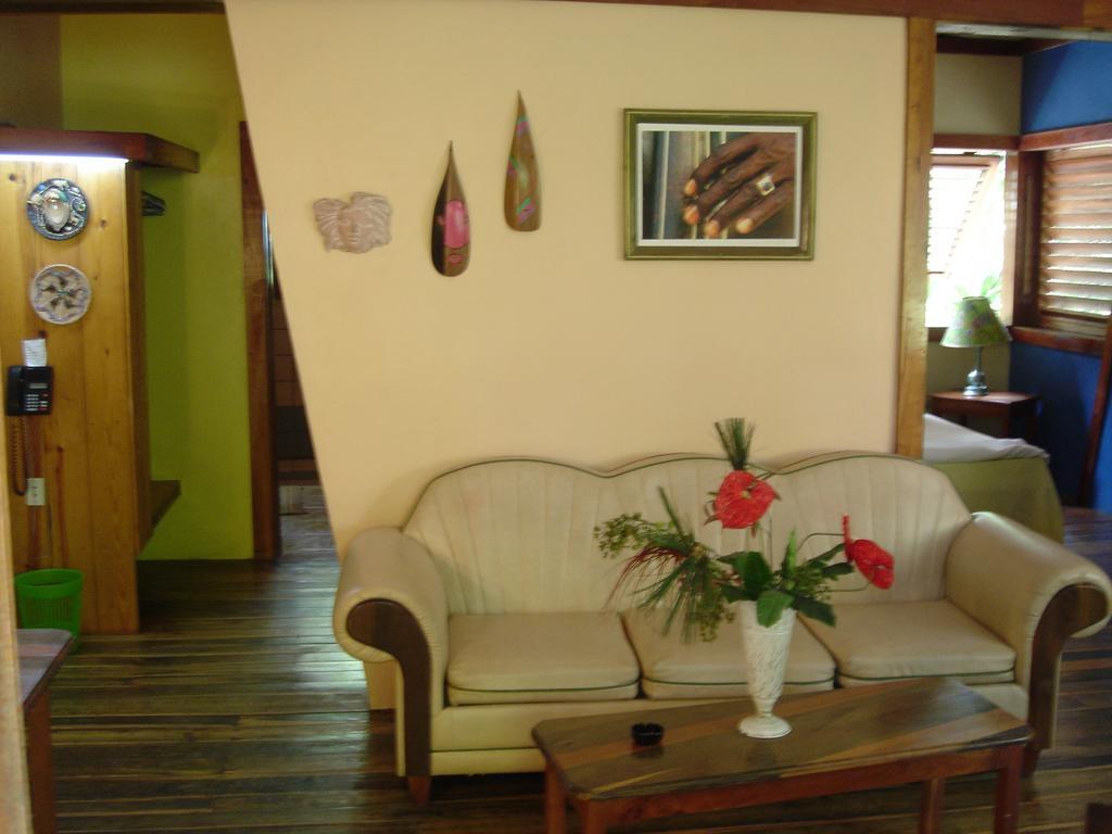 Whistling Bird Hotel Negril Exterior foto